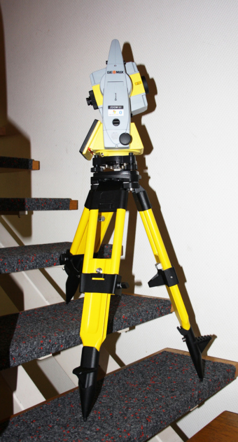 Statyw drewniany NESTLE 0,5m - 0,65m