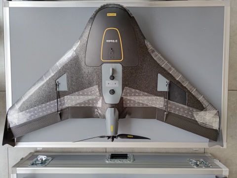 Bezzałogowy samolot fotogrametryczny wraz z aparatem Trimble UX5 oraz upgrade do do UX5 HP ( gBox, Body UX5 HP,)