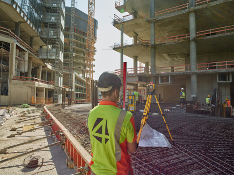 Niwelator laserowy SPECTRA PRECISION GL1425 z Bluetooth i aplikacją