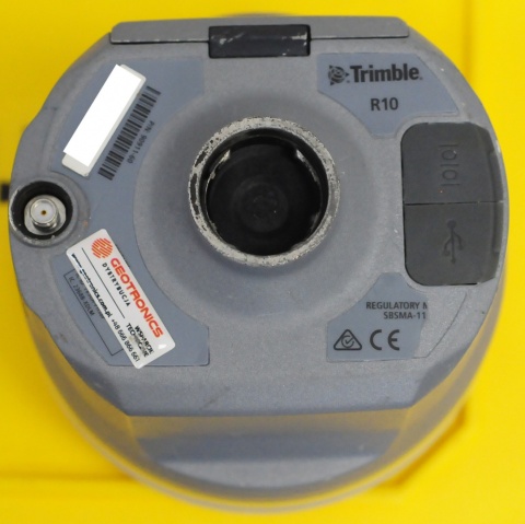 Odbiornik Trimble R10-1 z kontrolerem TSC3