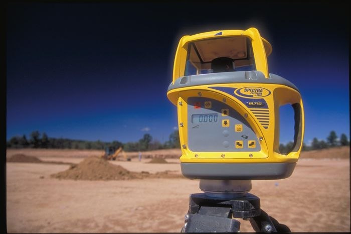 Porównanie laserów rotacyjnych Spectra Precision